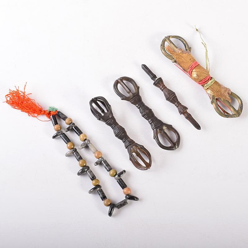 チベット密教法具　古銅　独鈷杵　三鈷杵　五鈷杵　玉石数珠　5点　G　R7765