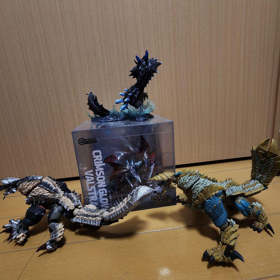 モンハン　フィギュア　ジンオウガ亜種　バルファルク　ラギアクルス希少種