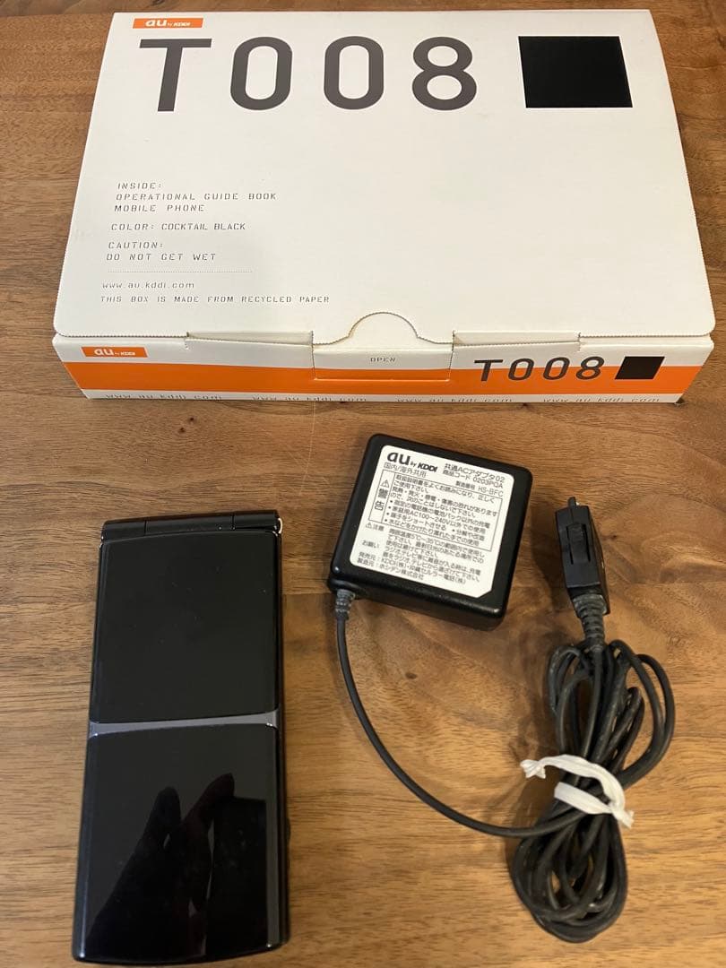 TOSHIBA T008 ブラック 充電器付き