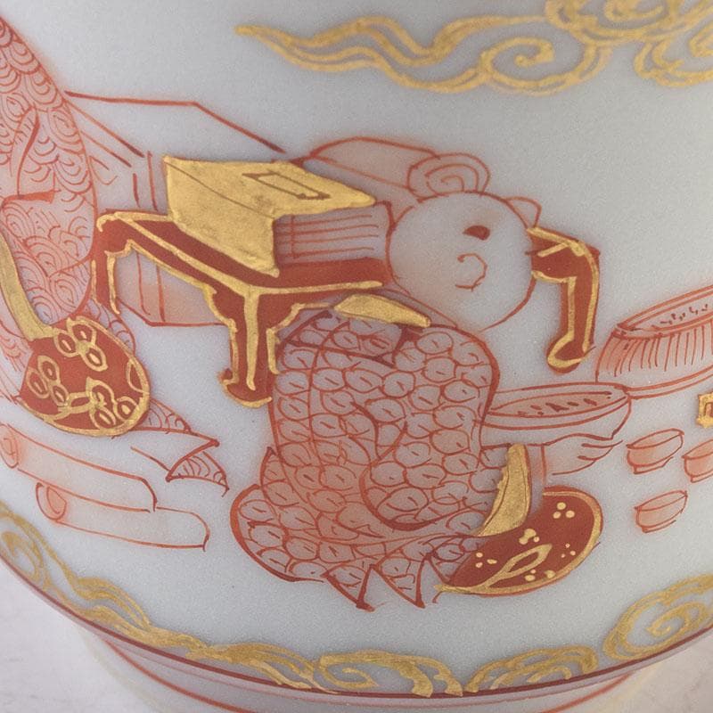 九谷焼　井上秋晴作　赤絵細密画　人物文　盃　ぐい呑み　共布共箱　M　R9169