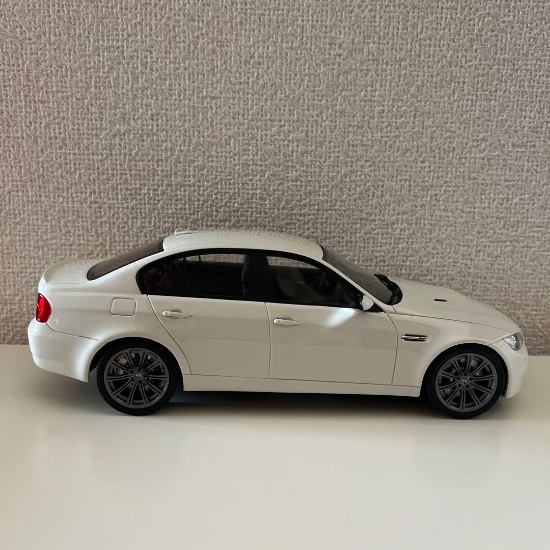 BMW M3 ホワイト 1/18スケール