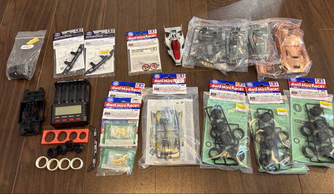 ミニ四駆まとめ売り　ペラクルカッター、充電器等、一部レア物