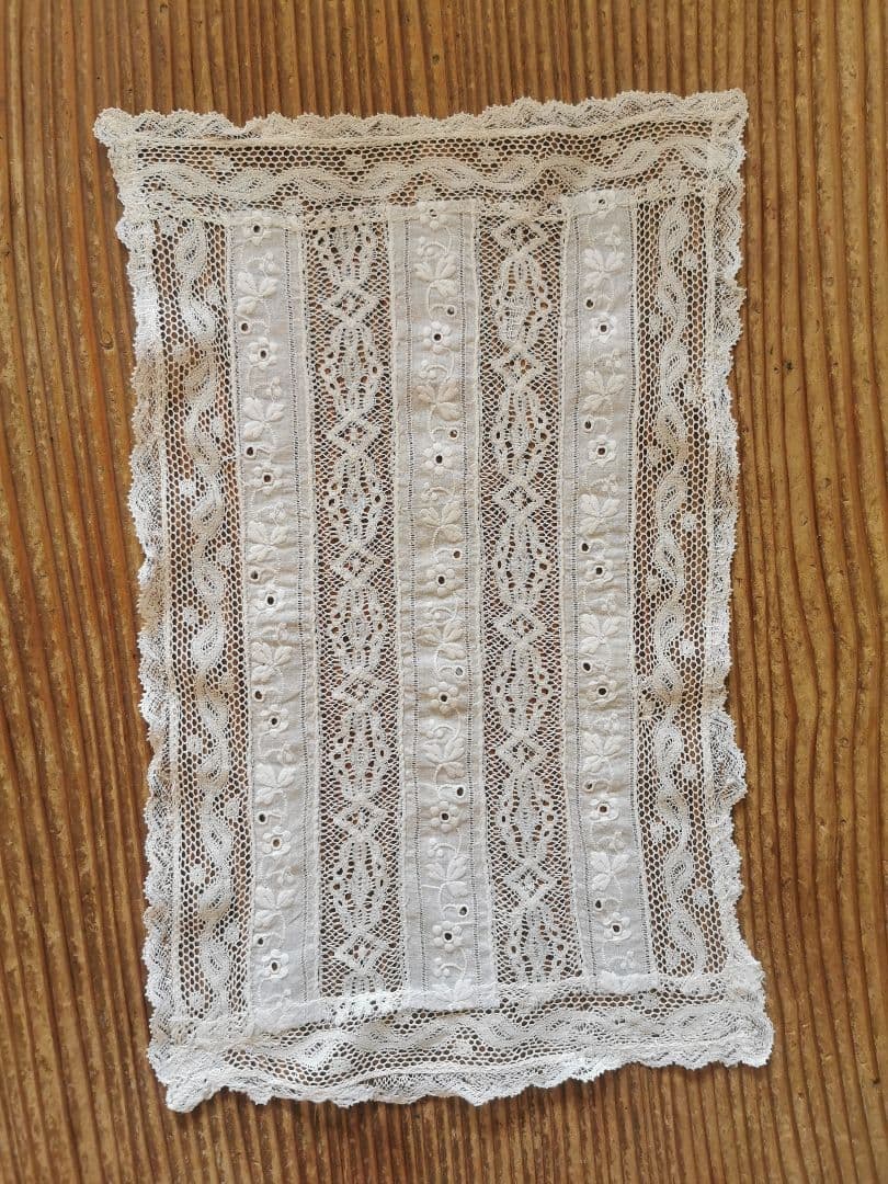 アンティークフランス ノルマンディーレース 縦繋ぎボビン＆ガロンレース ランナー