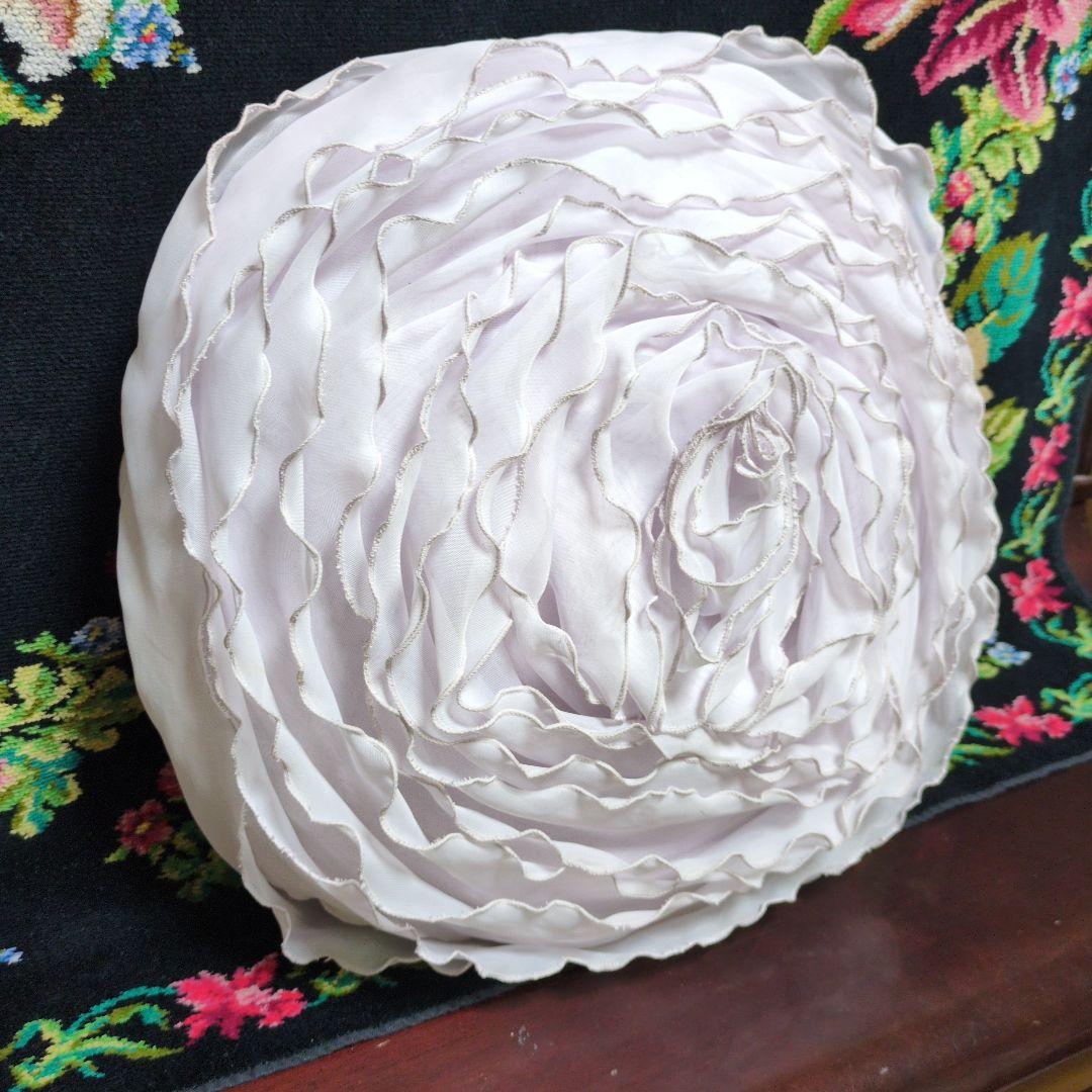 今、再お値下げしました❢8333円!美品、ローラアシュレイ、ラックルクッション