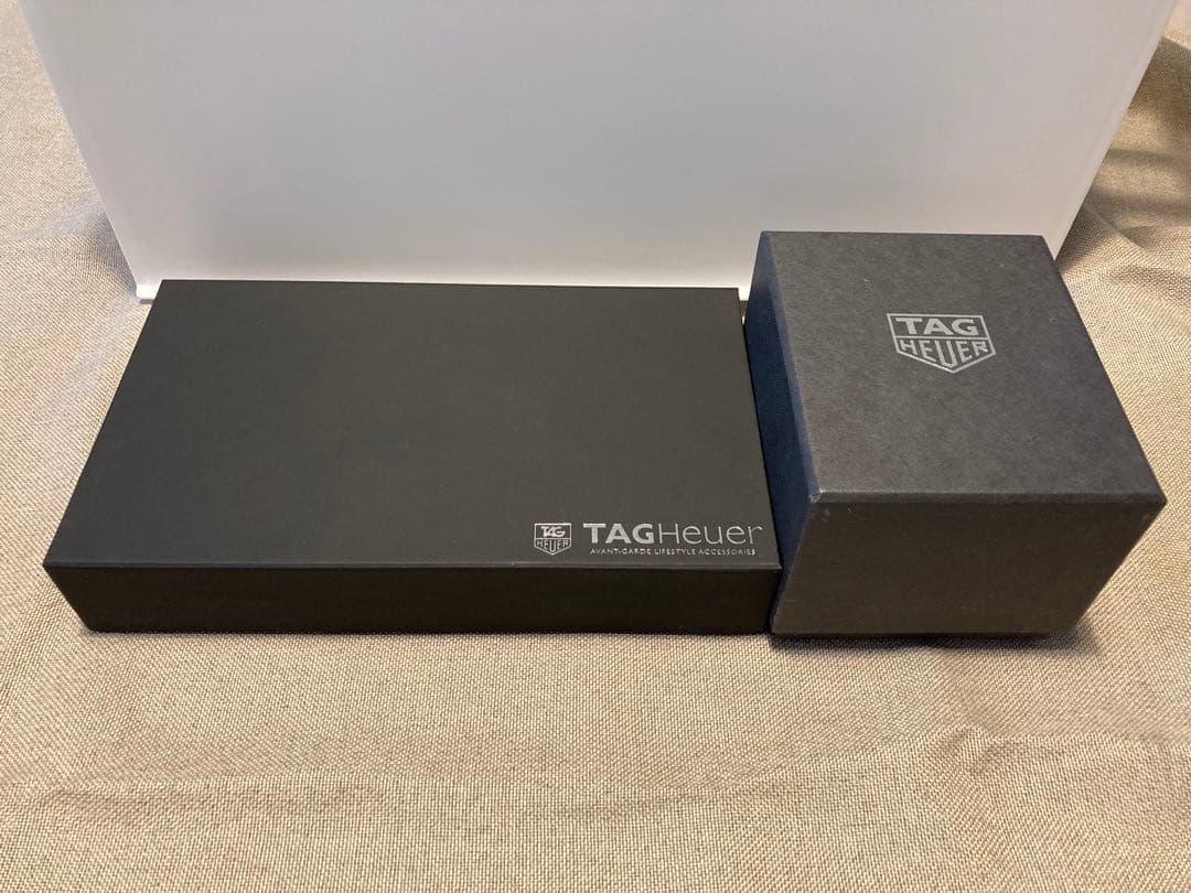 財布【未使用】、時計ケース【使用感あり】