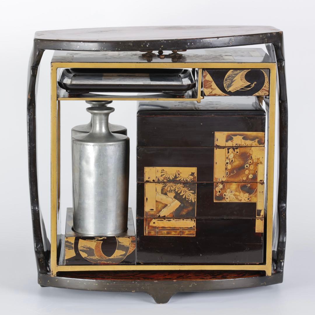 漆塗金蒔絵 野弁当 野点 花見重 重箱 錫製徳利 台付 骨董 古美術漆器　漆