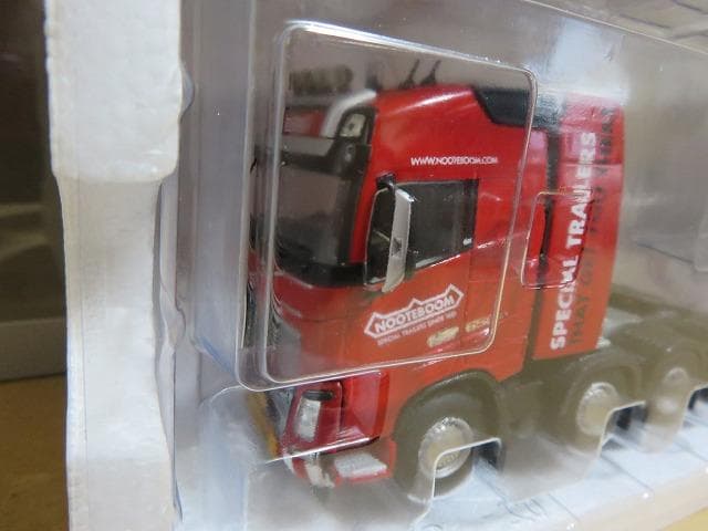 WSI 1/50 ボルボ 8x4 + 5ac Nooteboom 梱包条件有