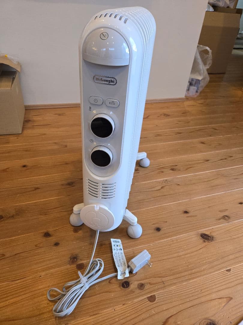 デロンギ　アミカルド　オイルヒーターRHJ45M1115-LG