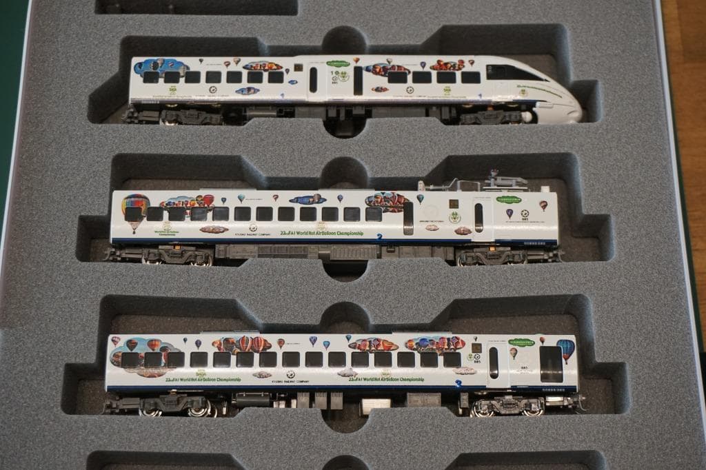 ＫＡＴＯ　885系　「バルーンさが」ラッピング仕様編成　6両