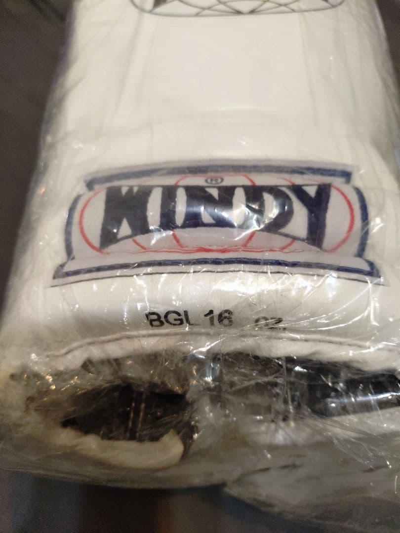 WINDY ボクシンググローブ BGI 16 oz ホワイト