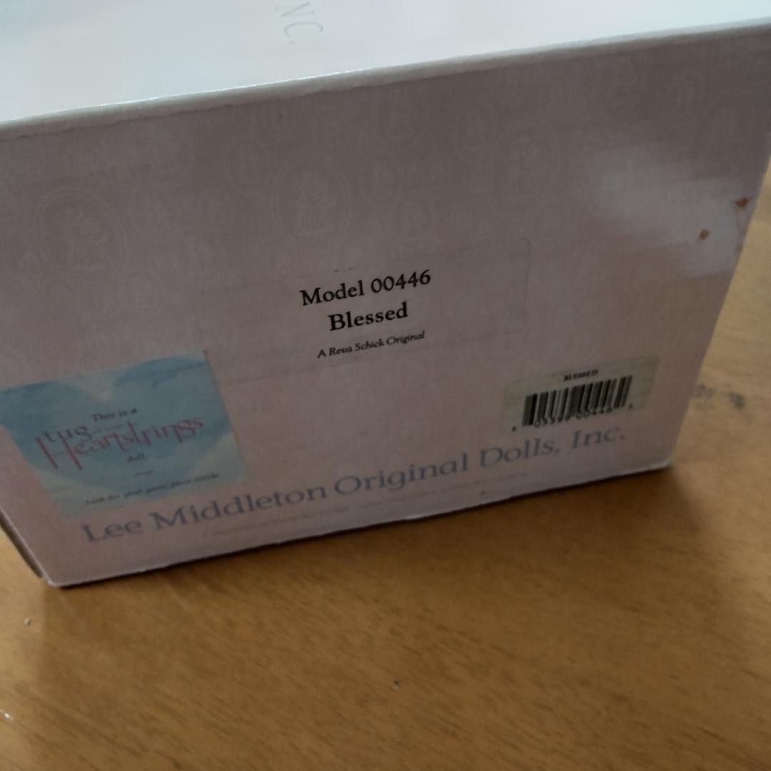 リーミドルトン　LEE MIDDILTON　リボーンドール　洗礼服　赤ちゃん人形
