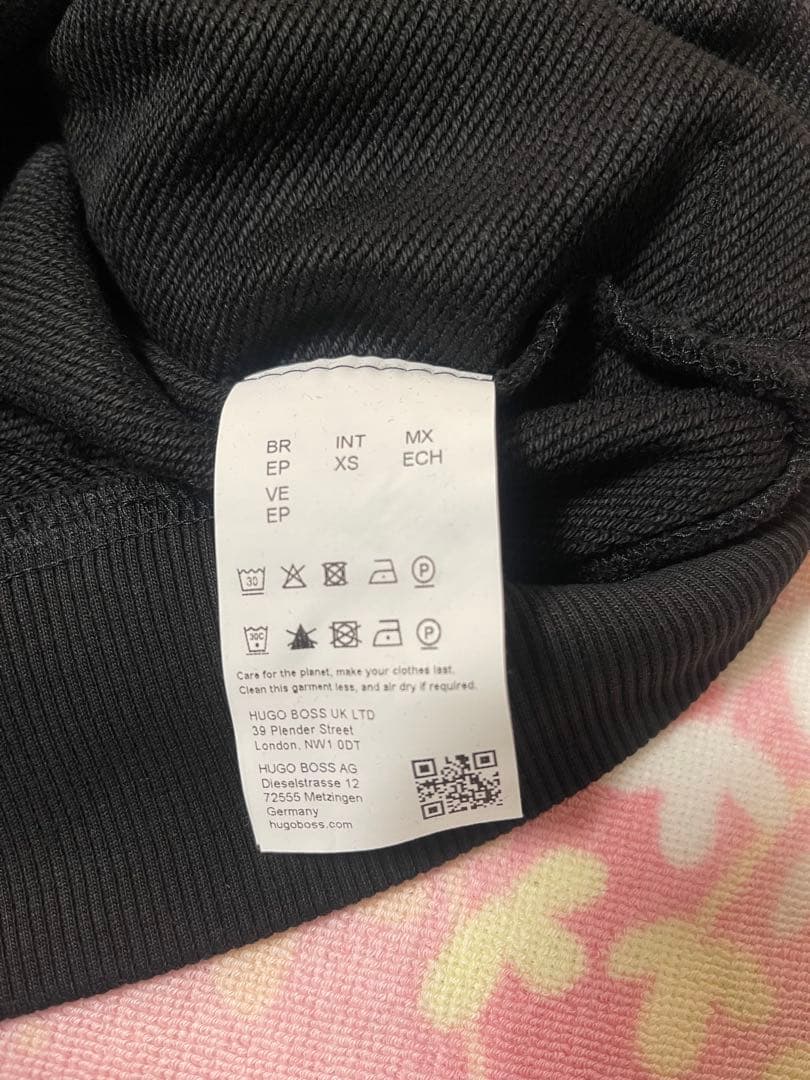 BOSS 新品未使用　メンズジップアップパーカー Size XS