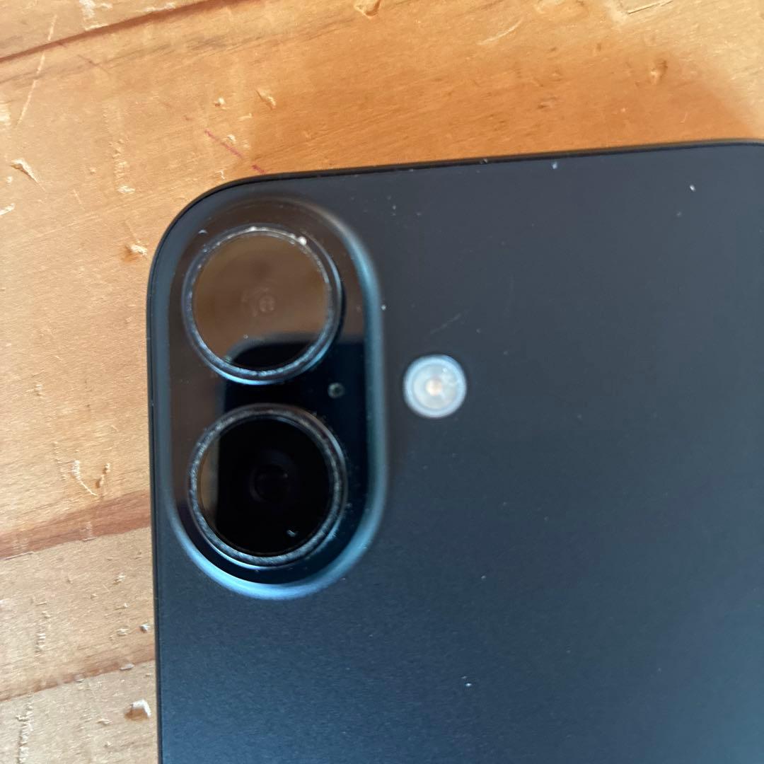 アリフ　iPhone16 128GB ブラック　SIMフリー