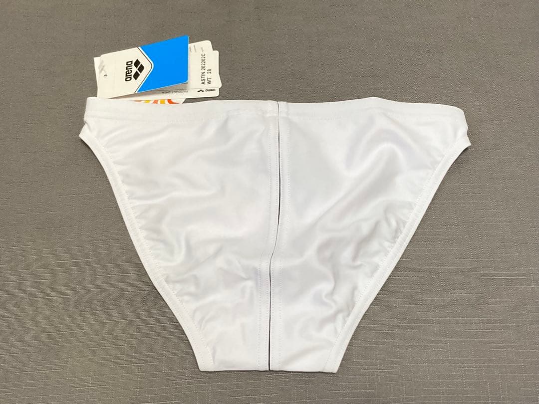 新品 arena 水着 白 28