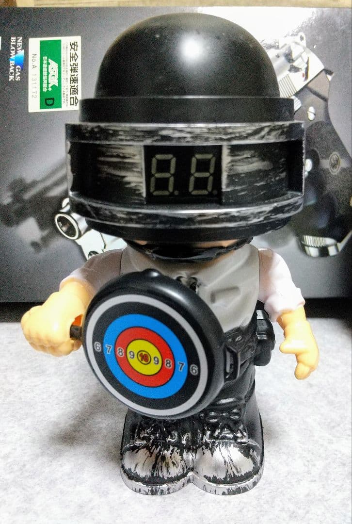 東京マルイ・M92Fクロームステンレス・ガスブローバックガン&ロボット的セット