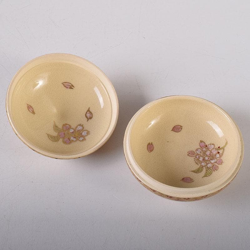 茶道具　薩摩焼　江月窯　新妻守作　白薩摩　金蘭手花文　香合　共箱　V　7611