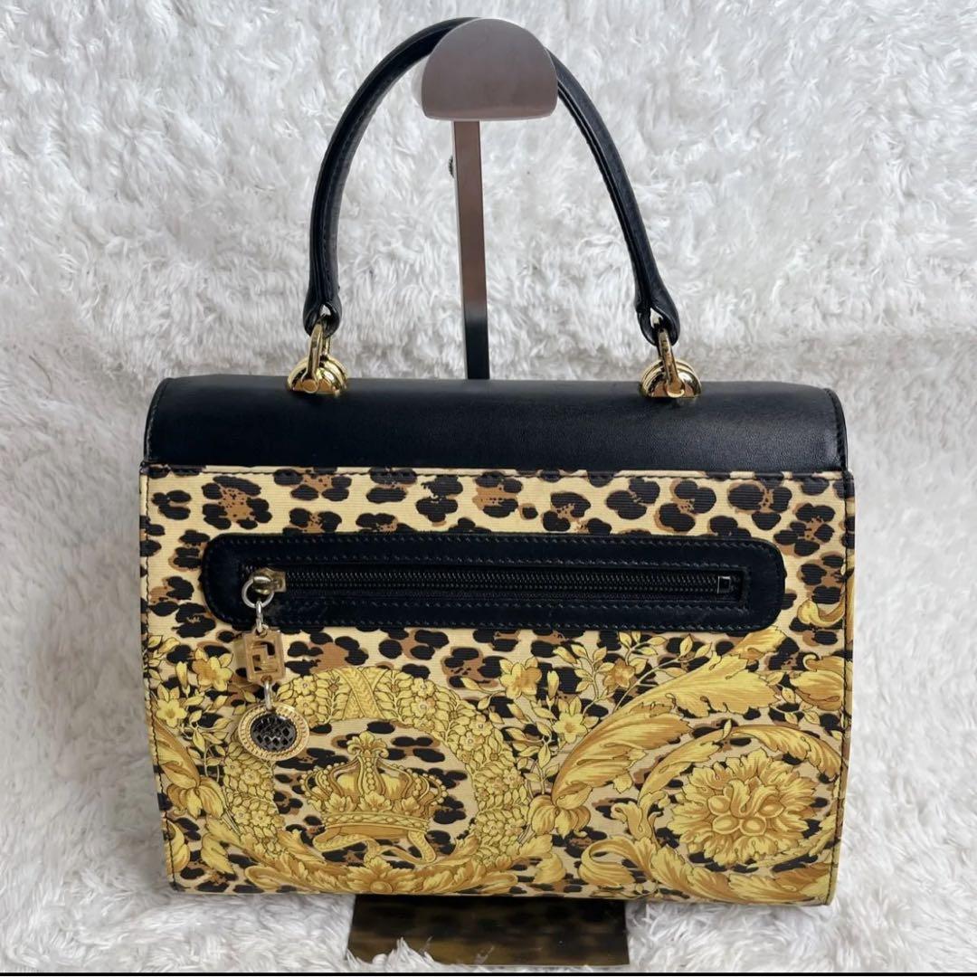 ジャンニヴェルサーチェ 太陽神 ハンドバッグ 自立 総柄 メデューサ レザー