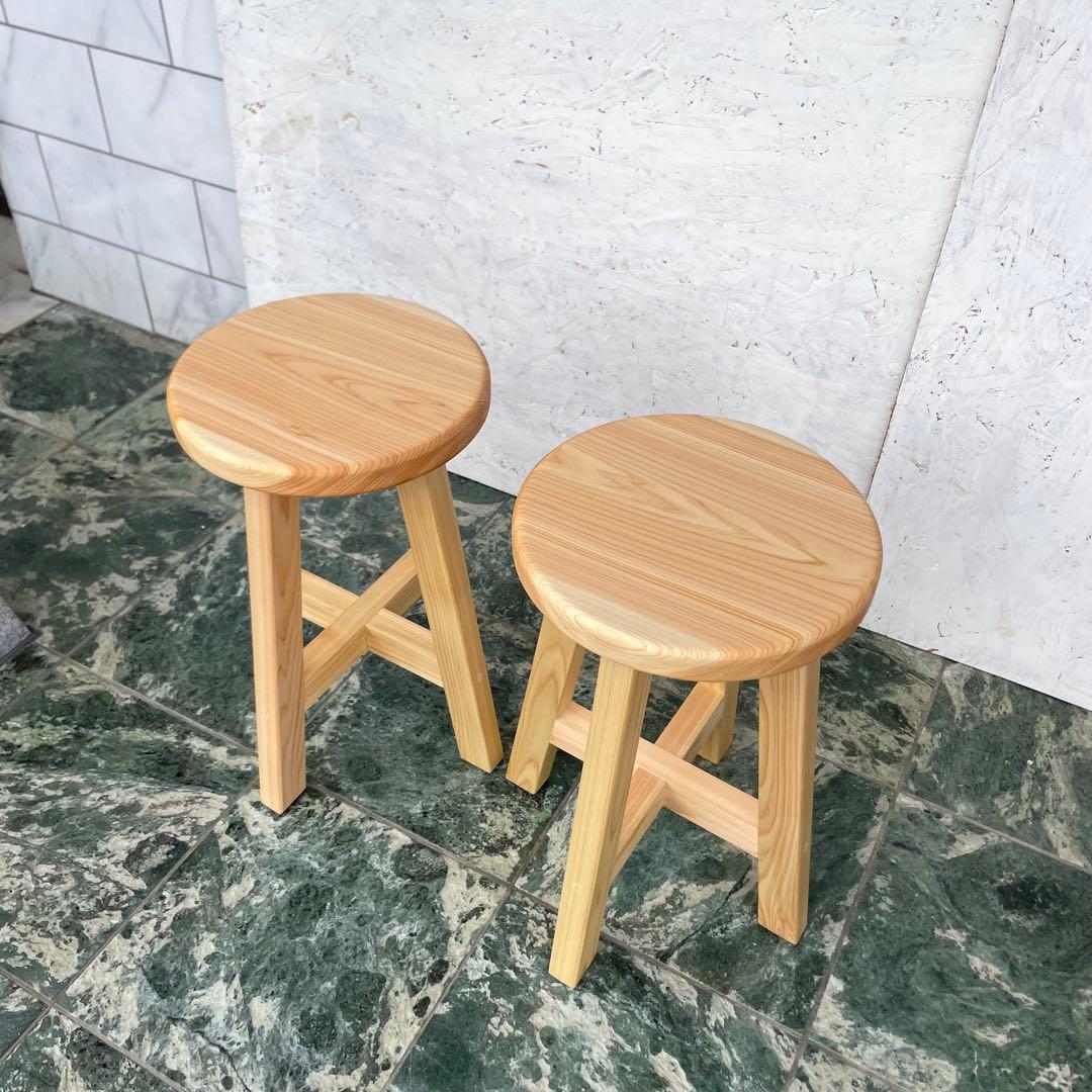 シカタ　丸椅子　木製スツール