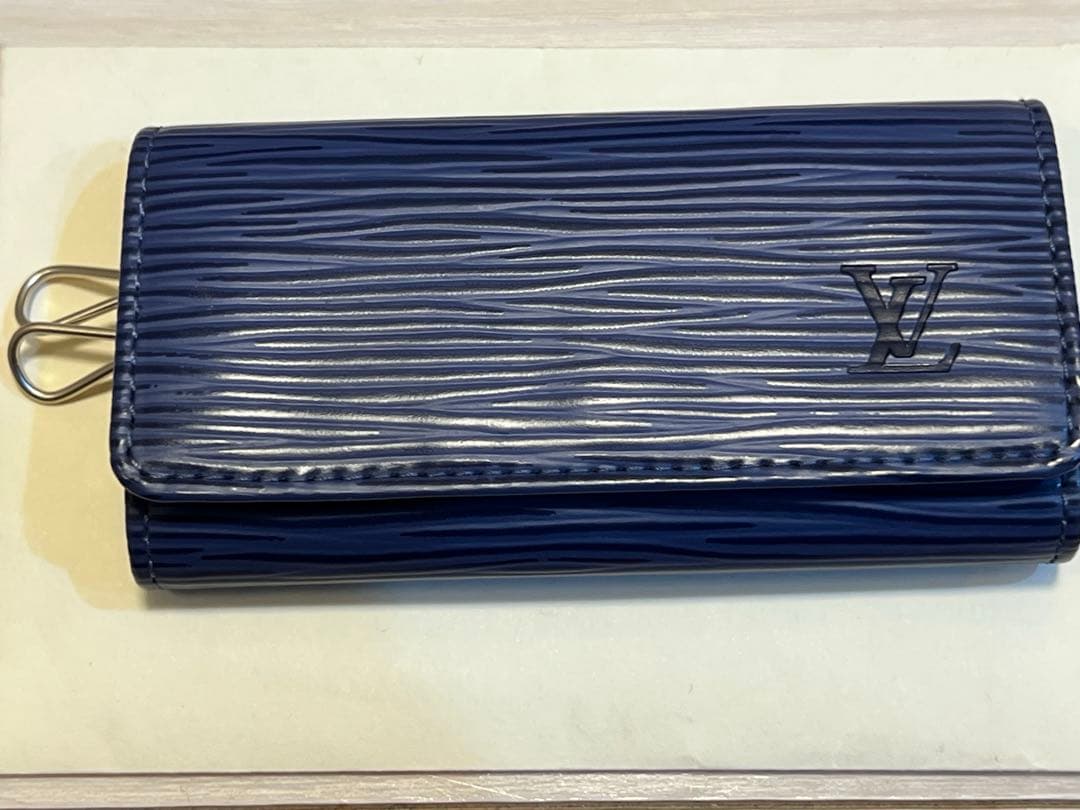 ルイヴィトン エピ キーケース 未使用 ミュルティクレ4 箱・袋付 美品