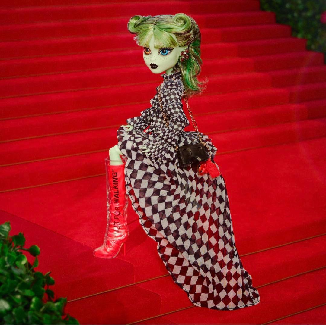 SF・ファンタジー・ホラー Off-White x Monster High Harmonie Ghoul