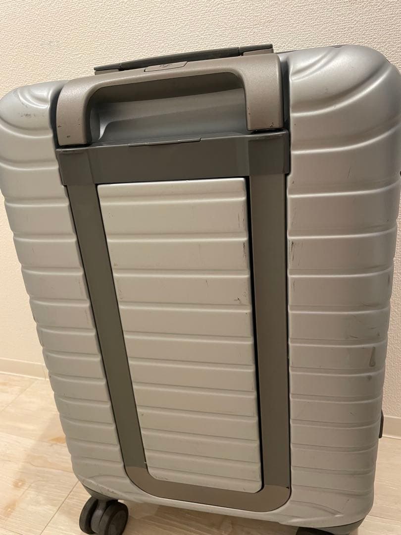 Samsonite│レヴァック スピナー 57 マットシルバー