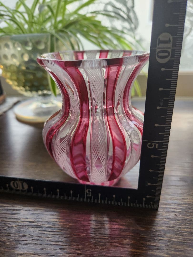 ベネチアガラス フレア型ガラス花瓶 ピンクストライプ