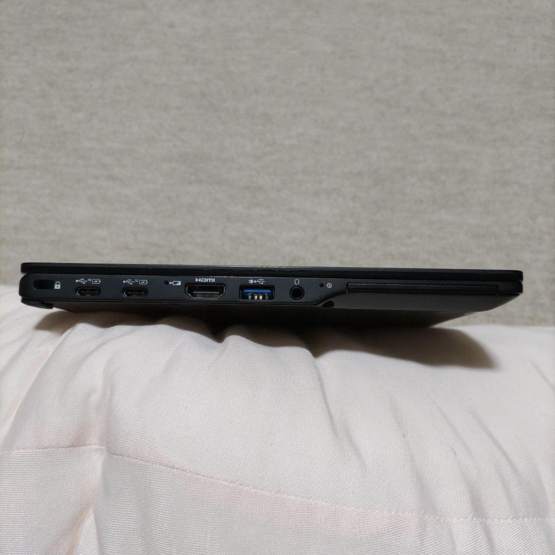 第11世代 富士通 LIFEBOOK U9311/F i5 液晶枠に破損ヒビあり