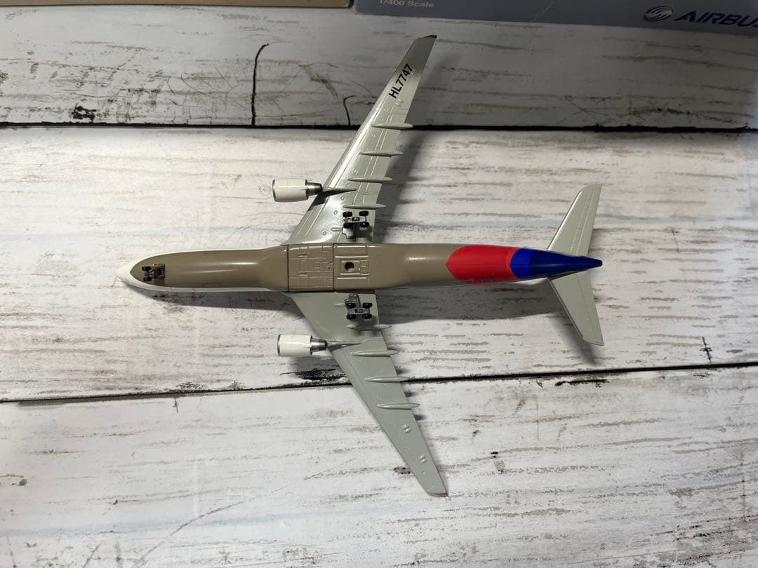 【廃盤】アシアナ航空 A330-300 1/400