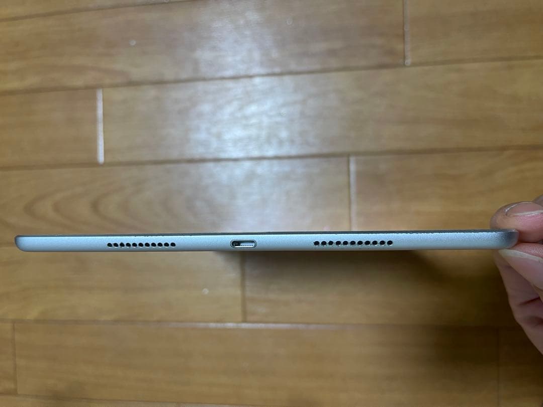Apple iPad Air (第3世代) 64GB