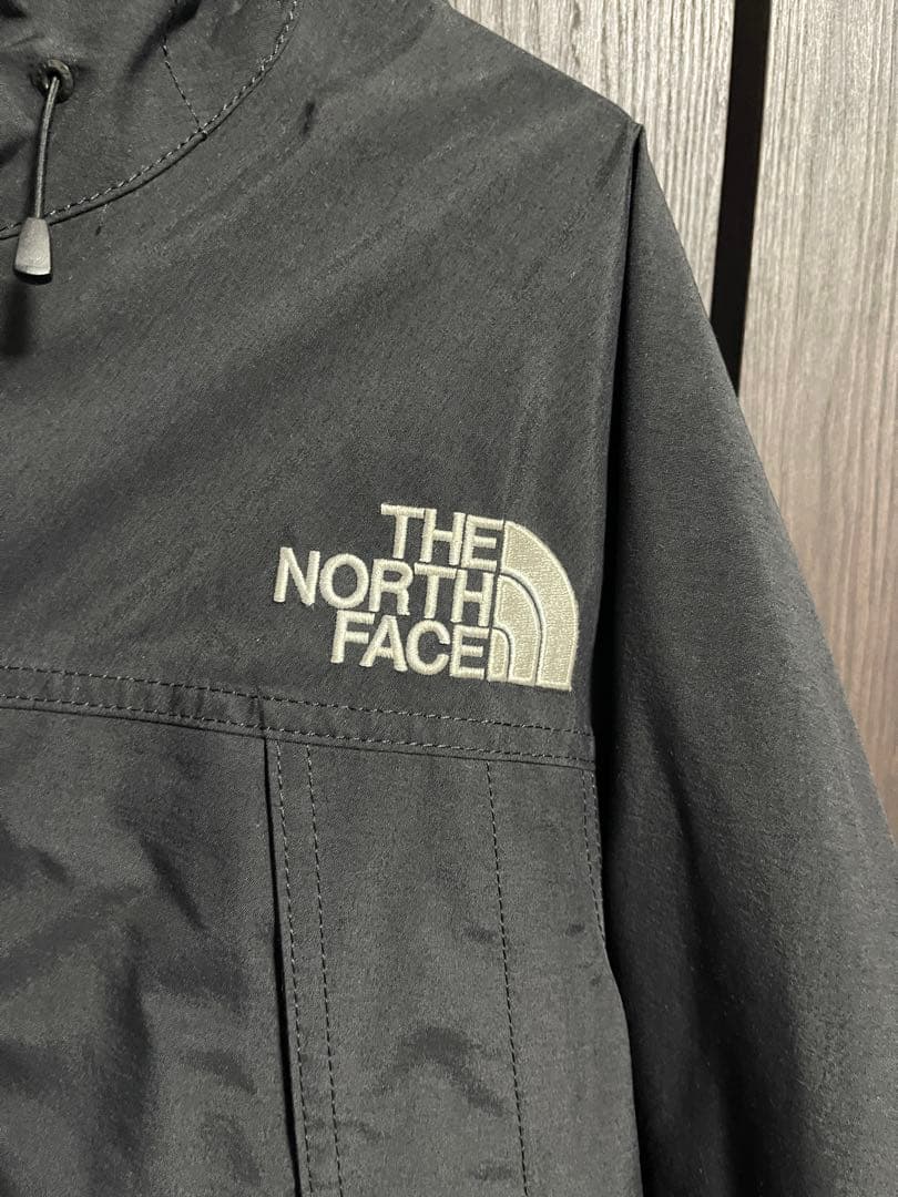 【希少】ザノースフェイス　マウンテンライトジャケット　黒　刺繍　np11834