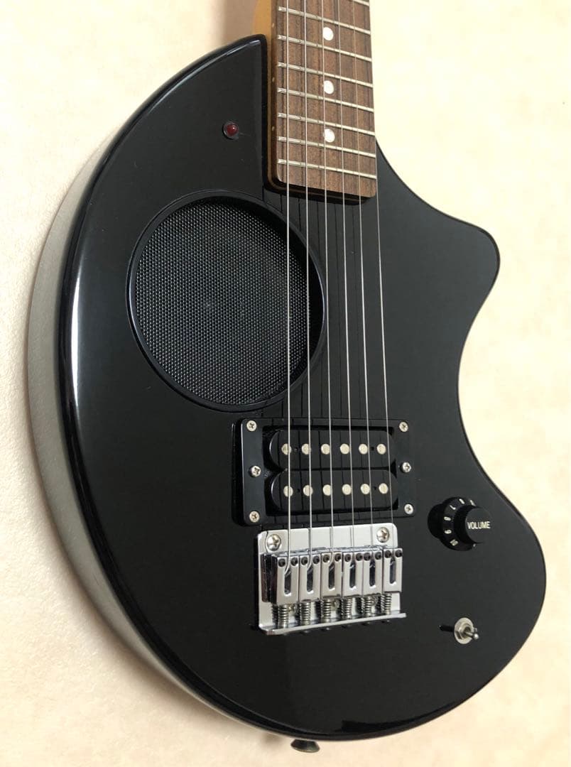 【超美品】ZO-3 ブラック アンプ内蔵ミニギター 専用ケース付き！！