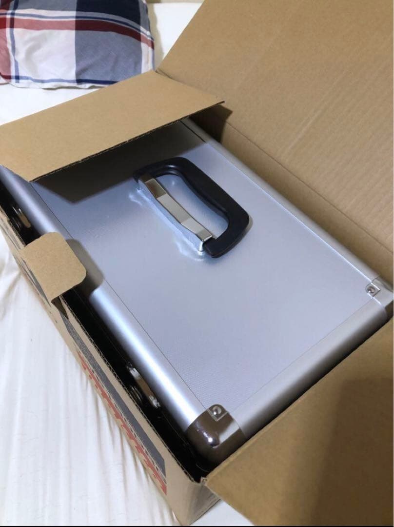 沖縄離島発送不可　　makita充電式真空ポンプVP180DRG