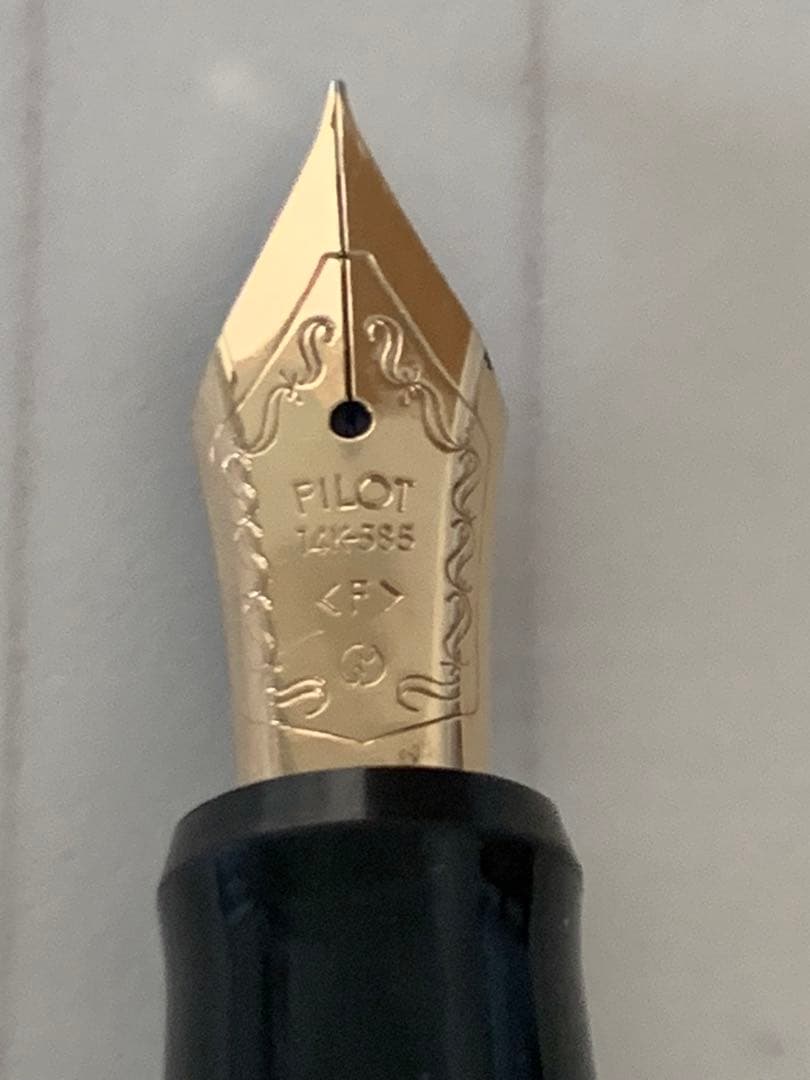 PILOT（パイロット）67 万年筆 14K F