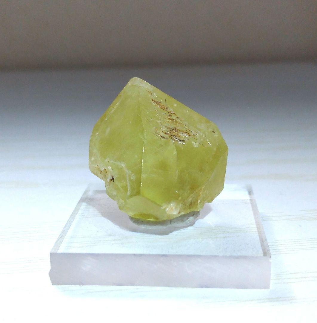 ブラジリアナイト　希少宝石鉱物標本