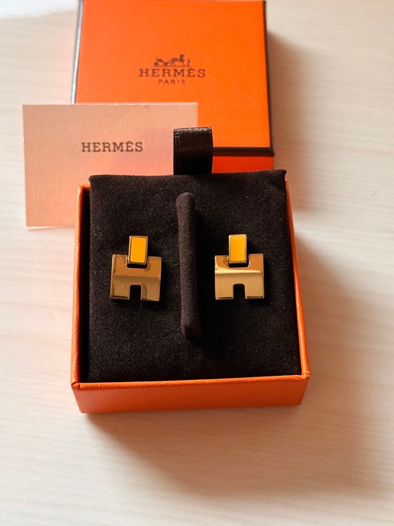 HERMES H型デザイン ゴールドピアス
