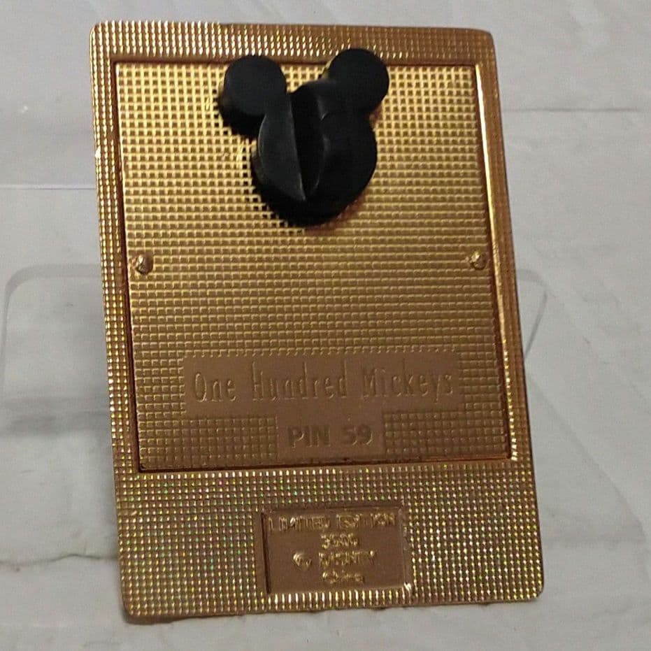 米国限定　Limited Edition3500　 ディズニーピンバッチ　ピンズ