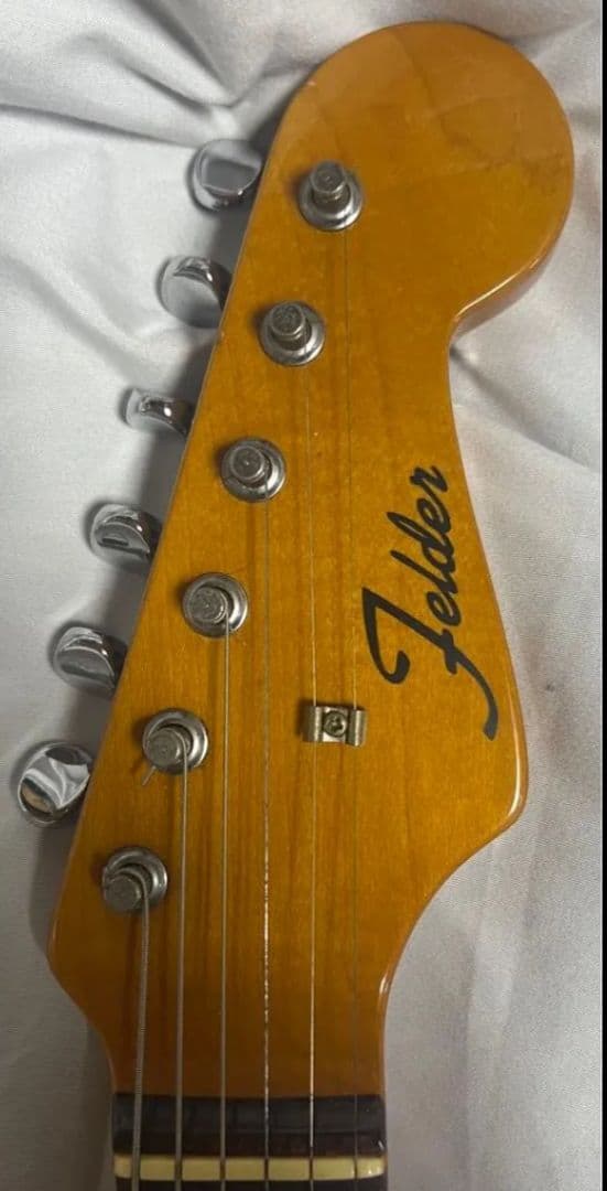 Felder＊ストラトタイプ・エレキギター