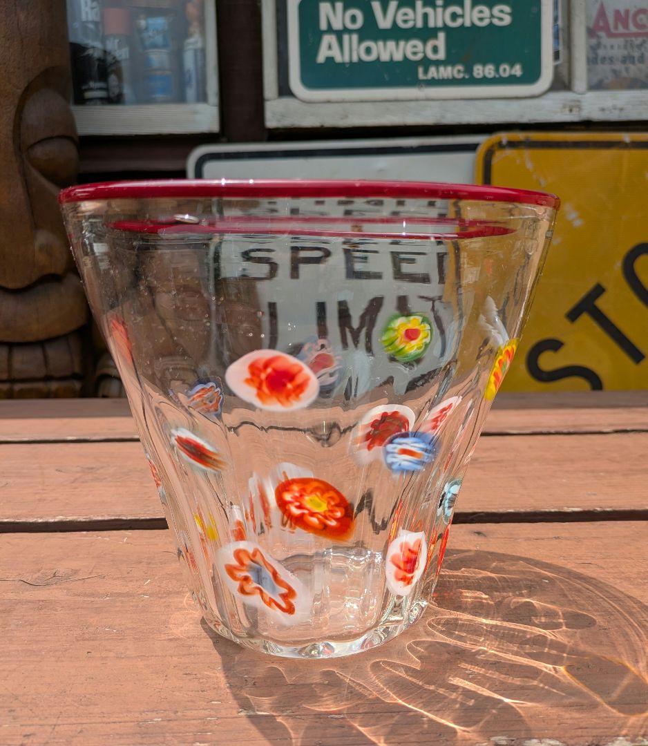 お洒落な花柄 赤縁 ガラス容器　インテリア
