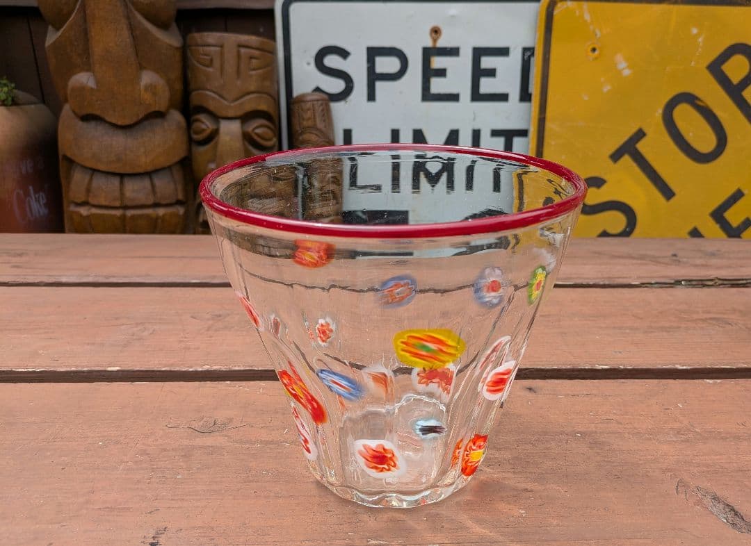 お洒落な花柄 赤縁 ガラス容器　インテリア