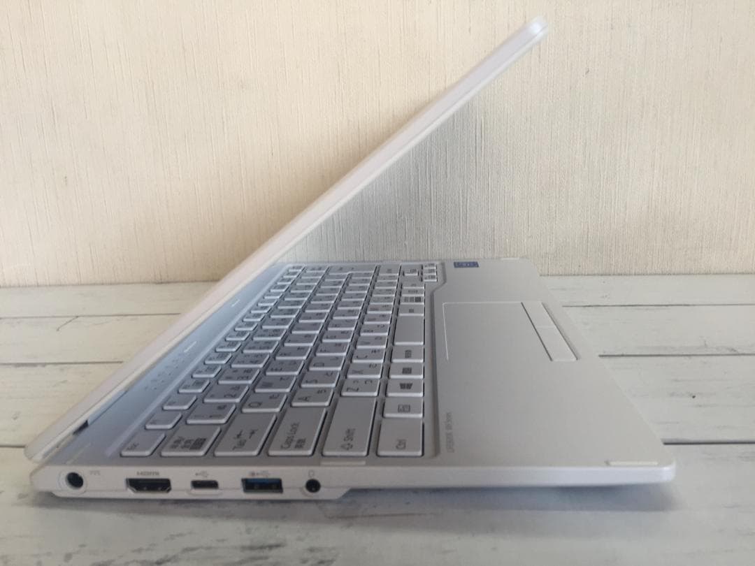 富士通 MH35/D2 13.3型/SSD/Office2024/Win11