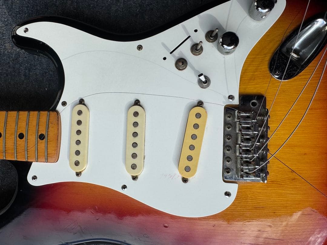 ストラトキャスター サンバースト