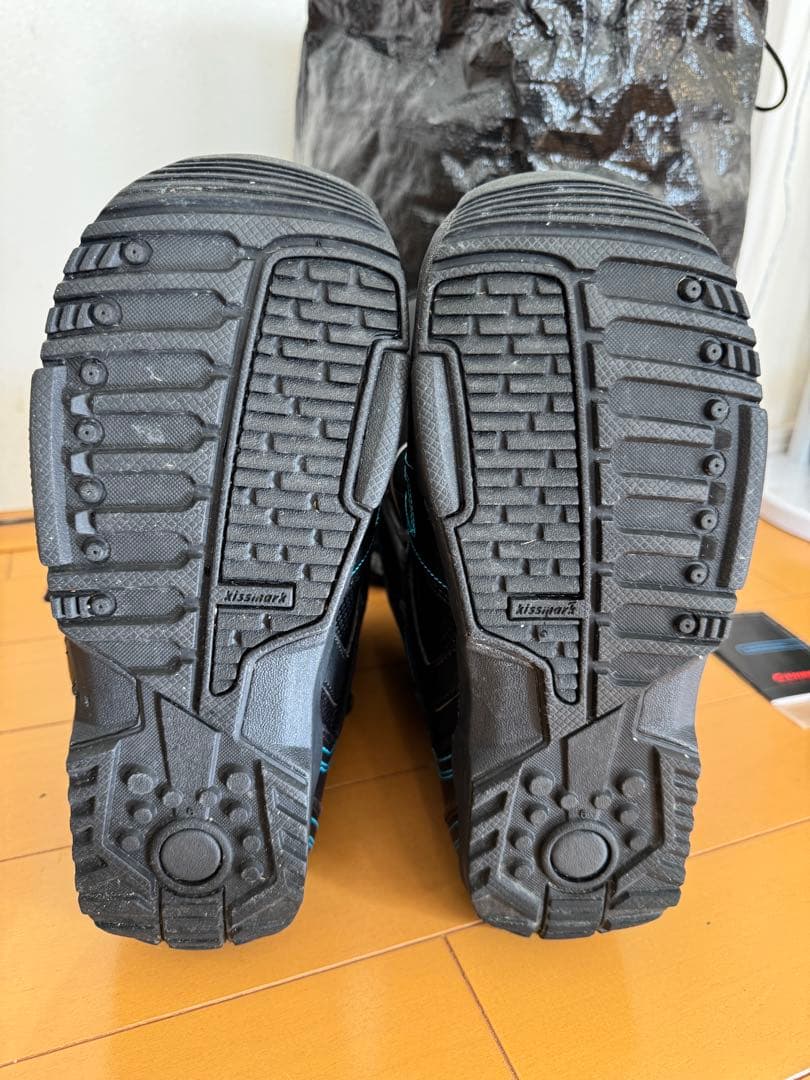 キスマーク　スノーボードブーツ ブラック/ブルー