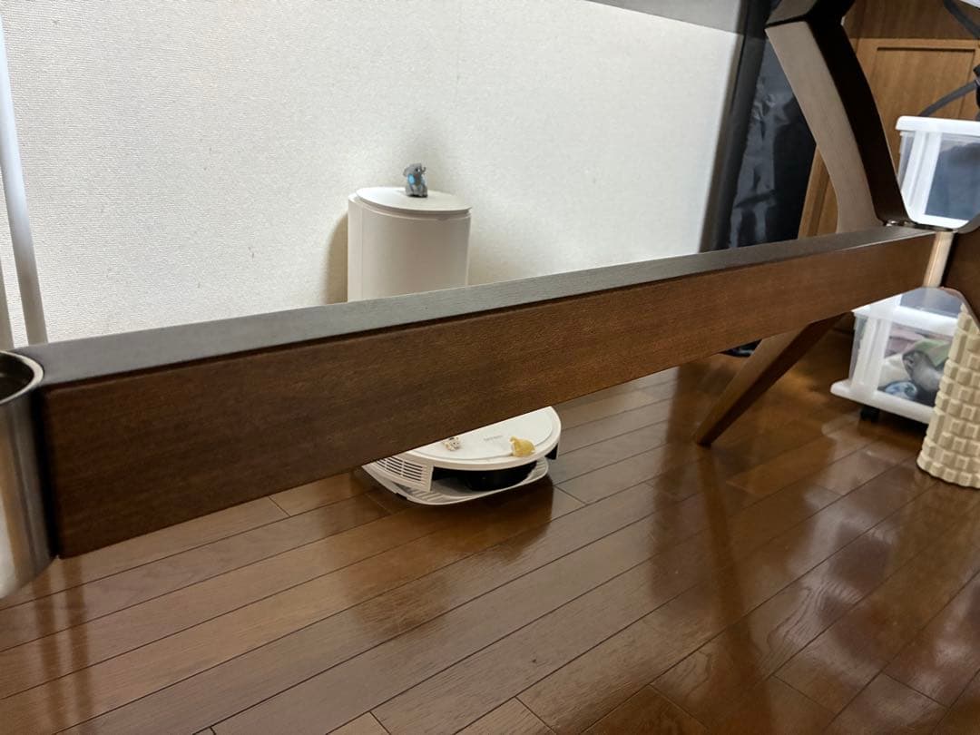 カリガリス　ダイニングテーブル