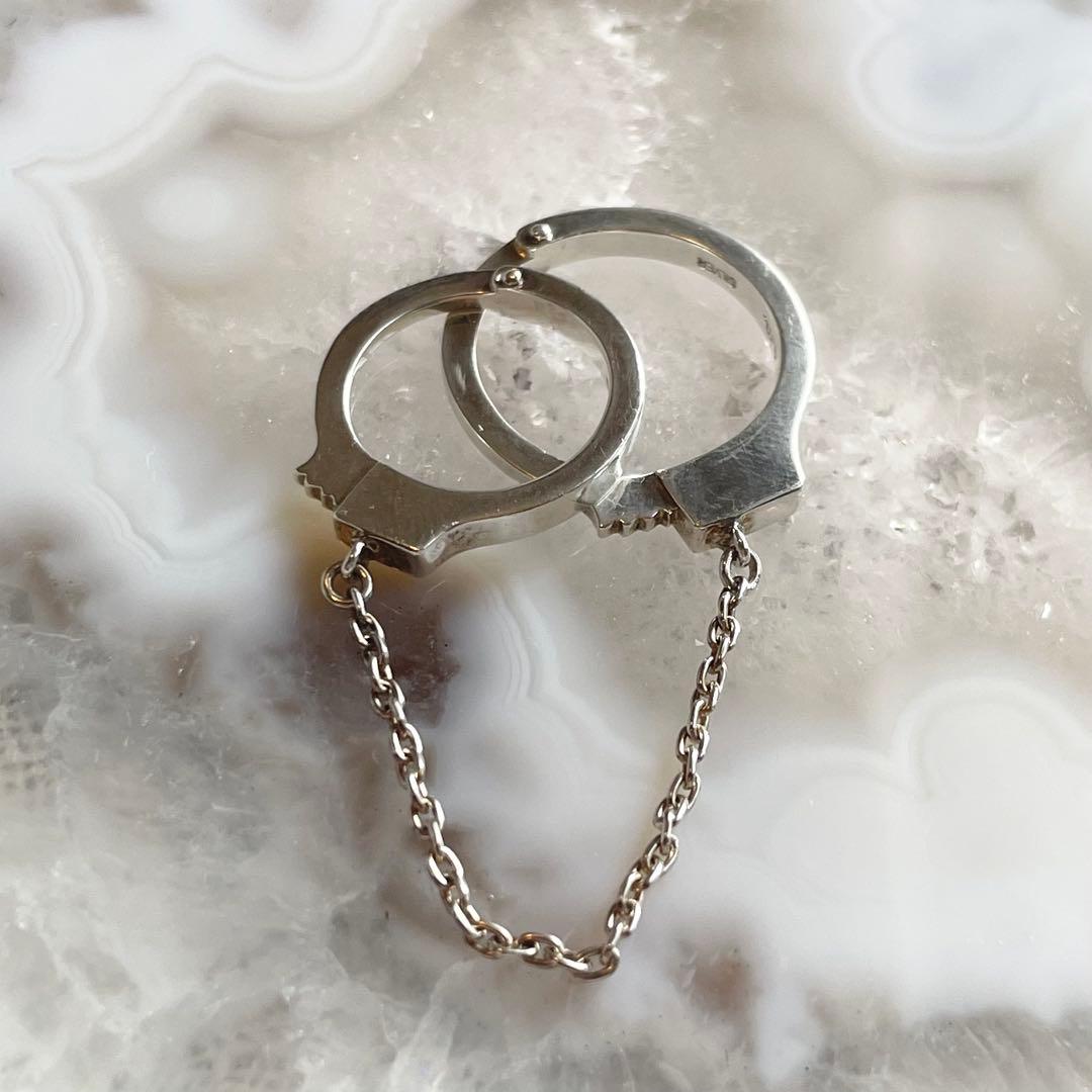 e.m. イーエム 手錠リング　指輪　ダブル　二連　チェーン