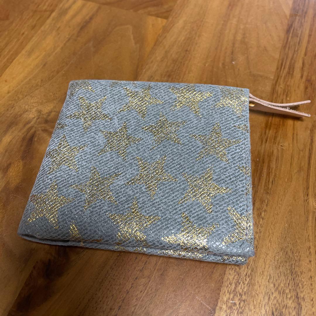 carmine 星柄 二つ折り財布