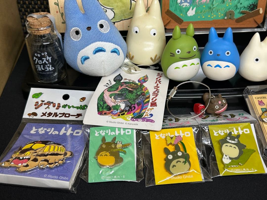ジブリ　スタジオジブリ　となりのトトロ　おきあがりこぼし　ピンバッジ　ぬいぐるみ