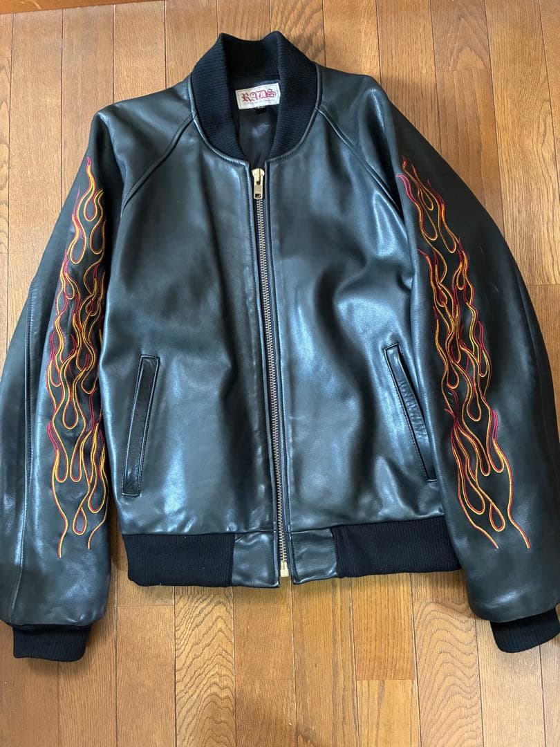 黒 レザー シングルライダースジャケット 炎の刺繍
