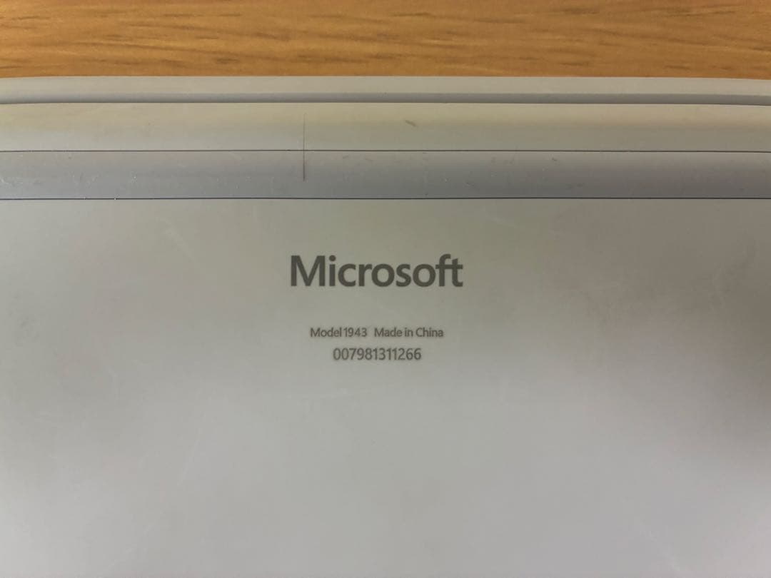 【中古】surface Laptop go本体（箱付き）