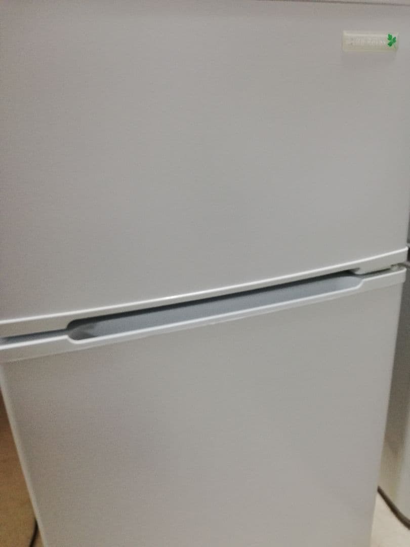 にゃん様 【送料無料!】 ヤマダ電機 90L 冷蔵庫 YRZ-C09B1