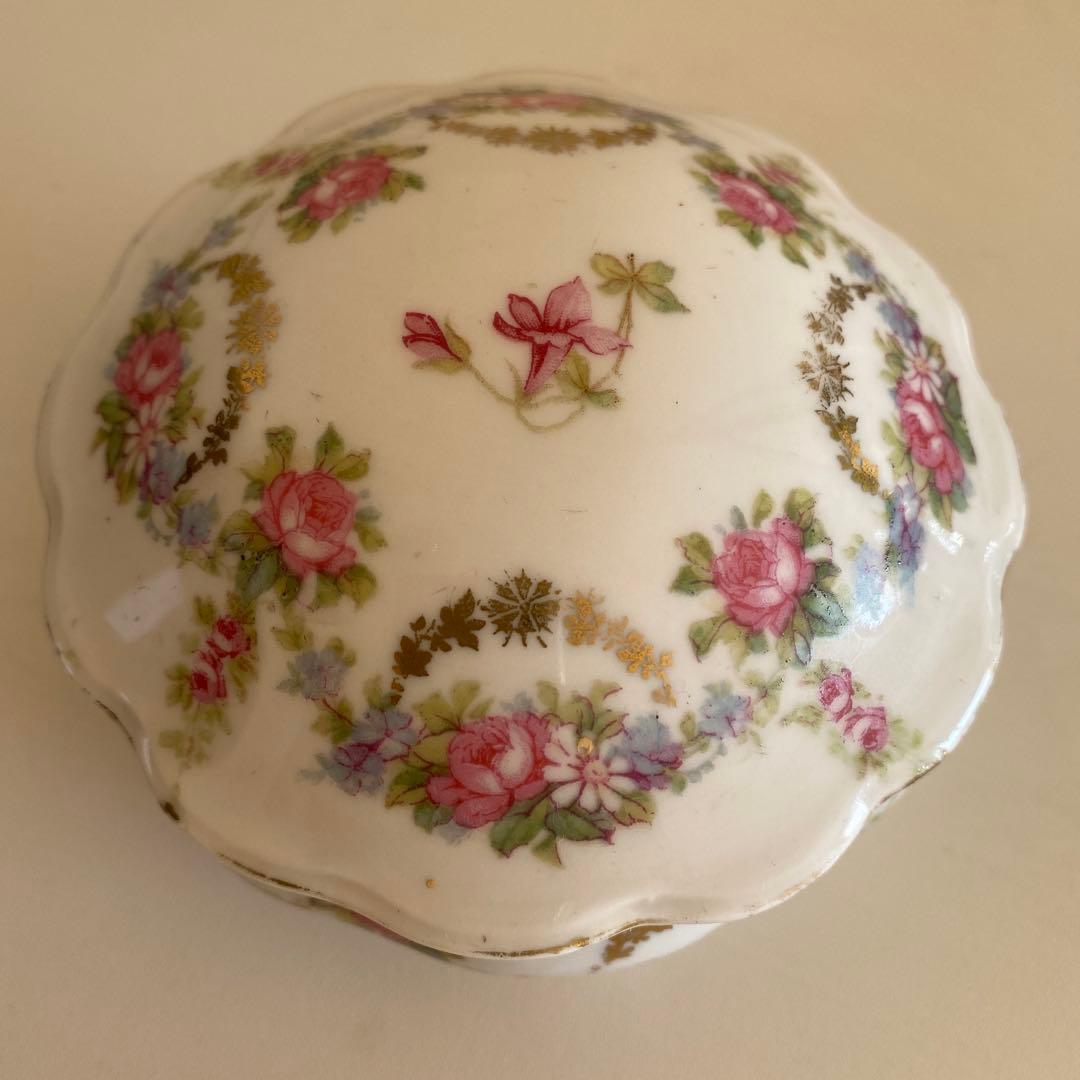 アンティークオーストリア製 花柄陶器ボックス